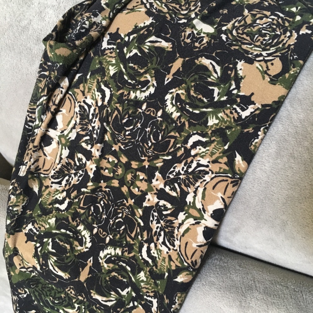 LulaRoe One Size Leggings